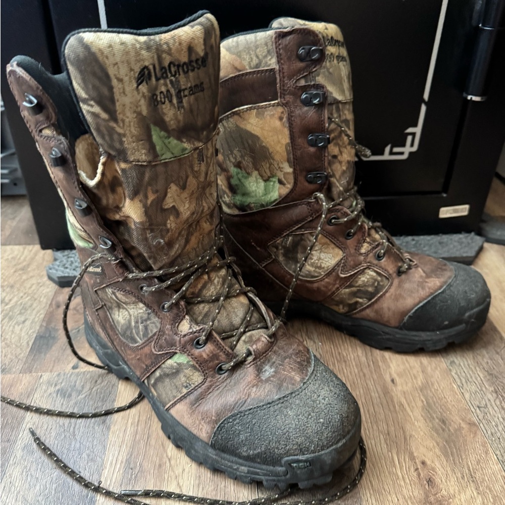 Mens size 10.5 LaCrosse 800 g camo lace up boots